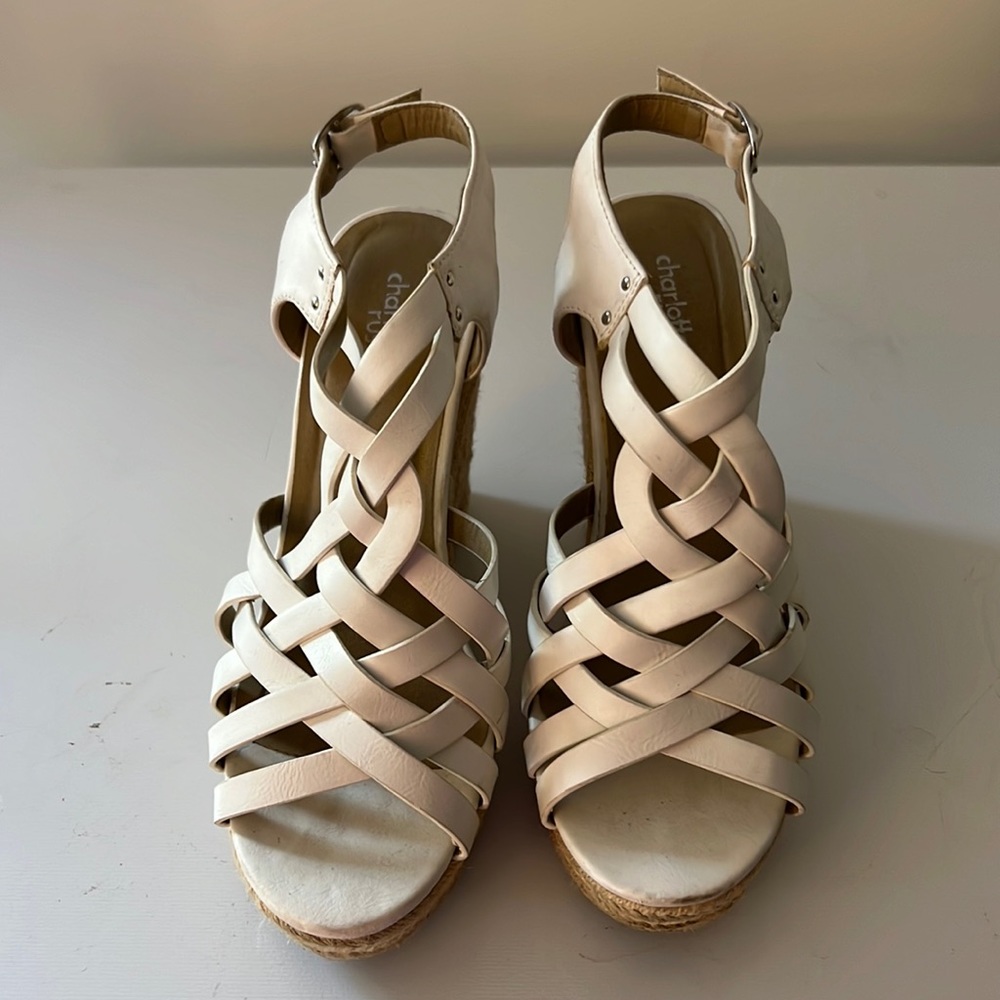 White wedge heals